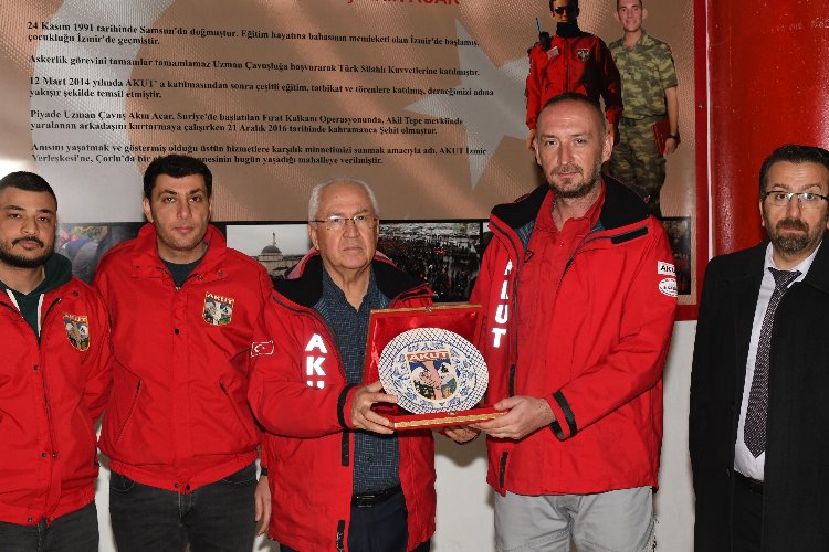 Başkan Selvitopu'dan AKUT gönüllülerine ziyaret