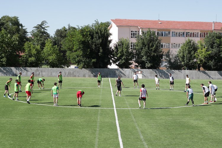 Belediye Kütahyaspor'da futbolcu seçmelerine devam