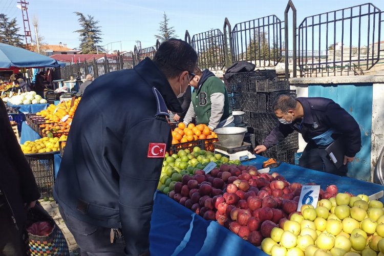 Bilecik Pazaryeri'nde Zabıta'dan terazi denetimi