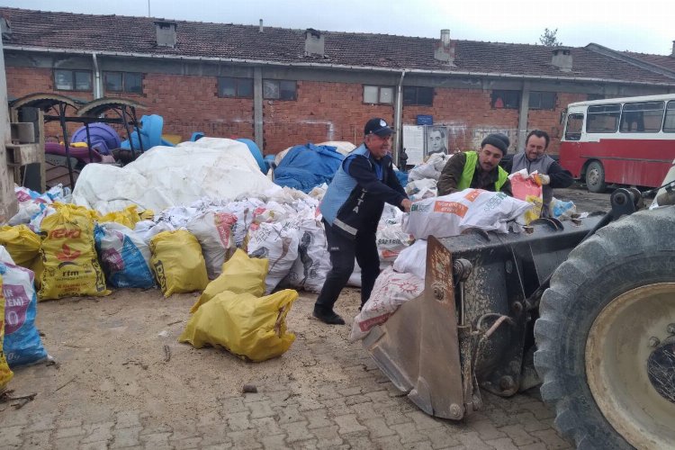 Bilecik Pazaryeri'nden Adıyaman Besni'ye yakacak desteği