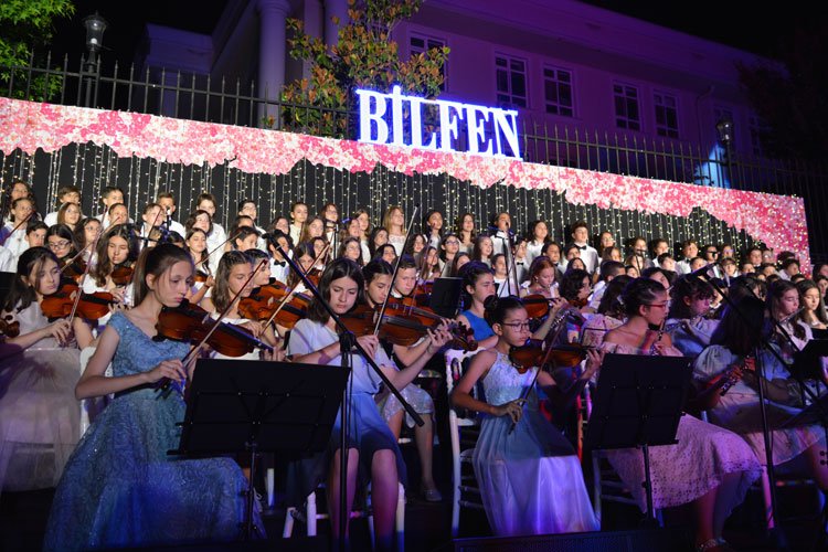 Bilfen Bursa'dan Eda Özülkü'lü yaza merhaba