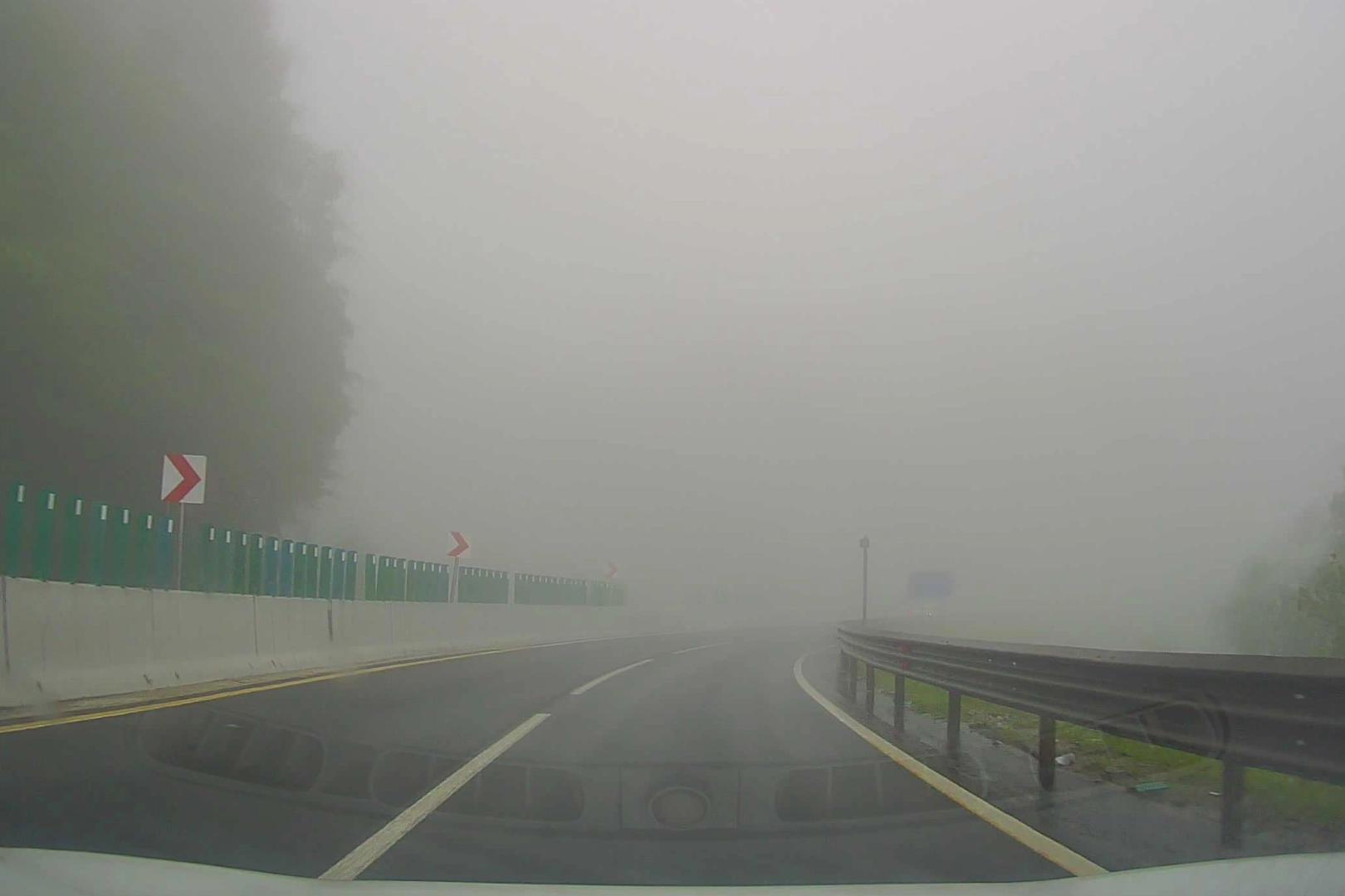 Bolu Dağı’nda sis görüş mesafesini düşürdü