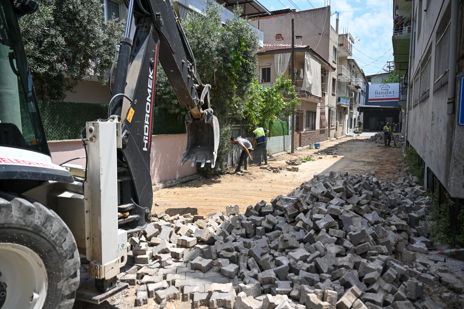 Bornova’da Çamdibi’nde değişim başladı
