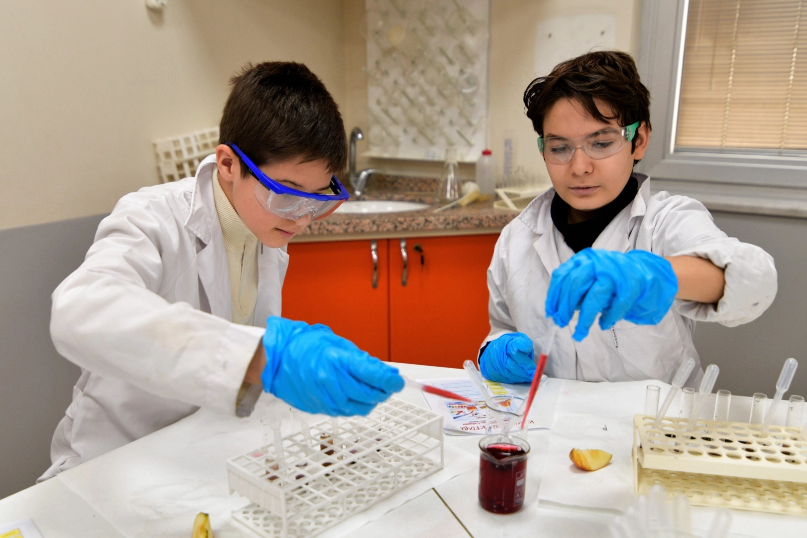 Bornovalı çocukların “Mutfakta Bilim” temasıyla keşif yolculuğu