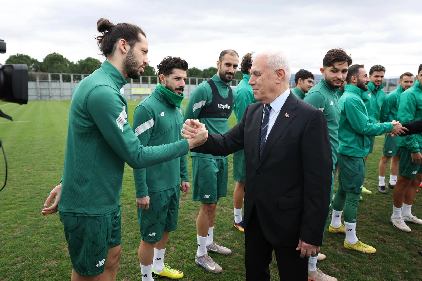 Bursa Büyükşehir'den Bursaspor'a güçlü destek