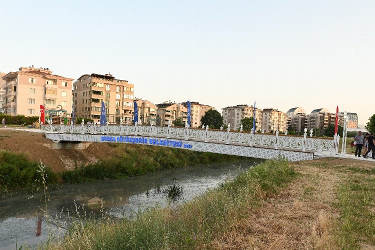 Bursa'da Ayvalıdere'ye estetik köprü