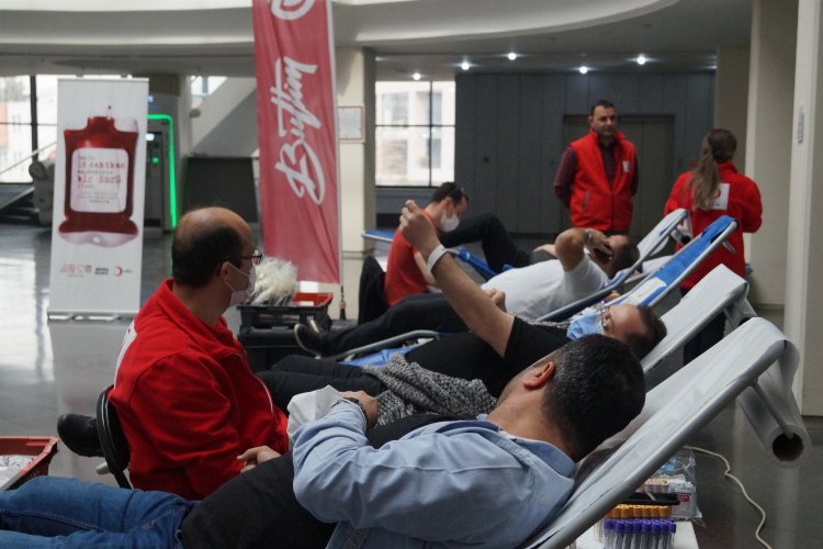 Bursa'da BUTTİM esnafı 'kan' bağışladı