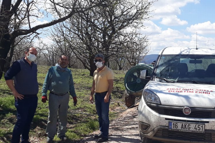 Bursa'da mobil ekipler arazilerde üreticinin yanında