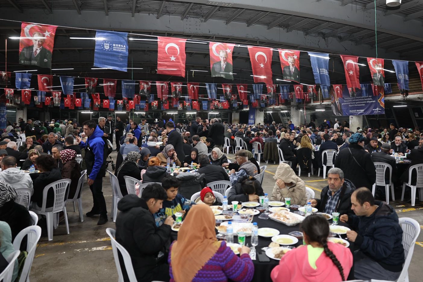 Bursa'da Ramazan, Büyükşehir'le bir başka yaşanıyor