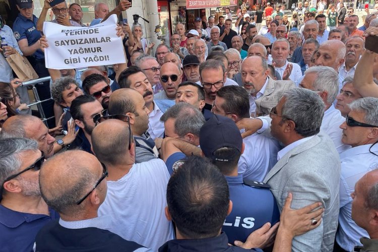 Bursa'da zam protestosunda bidonlu arbede!