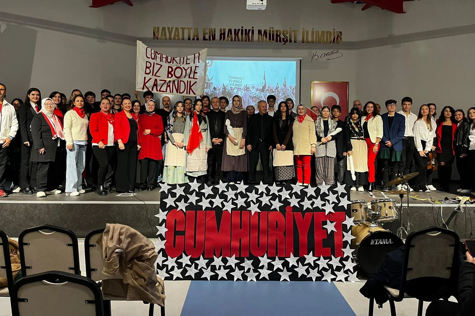 Bursa Erkek Lisesi’nde “Cumhuriyeti Biz Böyle Kazandık” oratoryosu