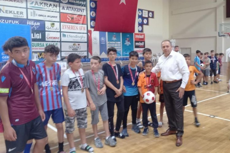 Bursa Gemlik'te Kur'an kursları arasındaki futbol turnuvası sonuçlandı