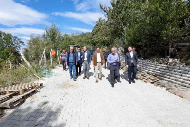 Bursa İnegöl'de kırsalda parke taş çalışmaları