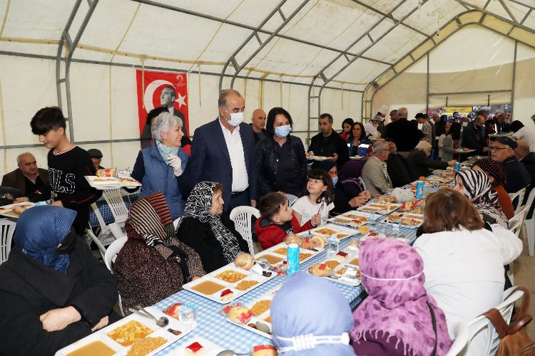 Bursa Mudanya'da iki ayrı iftar çadırı kuruldu