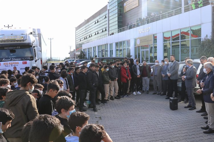 Bursa Mudanya'dan yılın ilk yardımı tırı yola çıktı