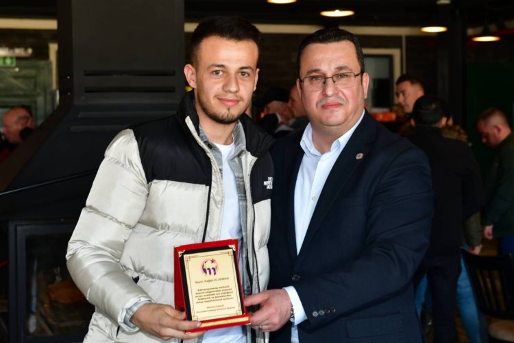 Bursa Mustafakemalpaşa'da Başkan'dan yerel destekçilere ödül