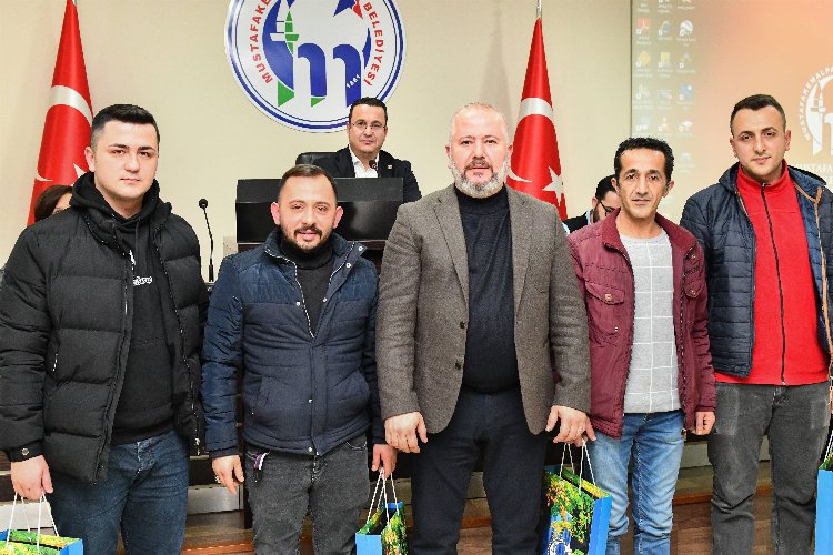 Bursa Mustafakemalpaşa'da iyilikler ödüllendirildi