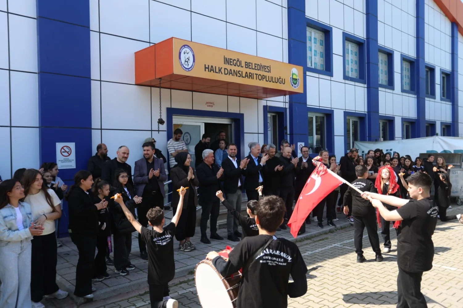 Bursa İnegöl'de Başkan Taban’dan Halk Dansları'na ziyaret