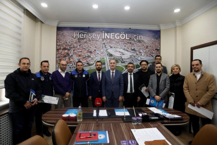 Bursa İnegöl'de projesi onaylanan personeller ödüllerini aldı 