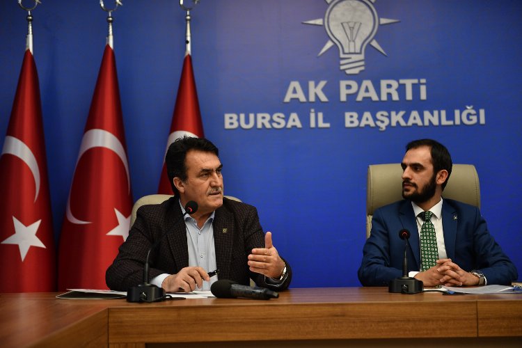 Bursa Osmangazi Belediye Başkanı Dündar gençlerle buluştu