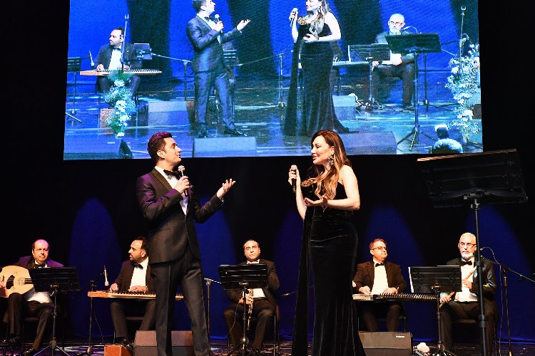 Bursa Osmangazi Belediyesi Müzeyyen Senar'ı unutmadı 