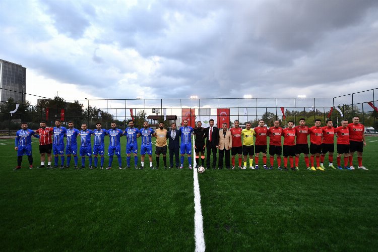 Bursa Osmangazi Belediyesi'nde birimler arası futbol turnuvası