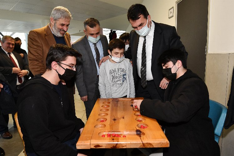 Bursa Osmangazi'de karneler Başkan Dündar'dan 