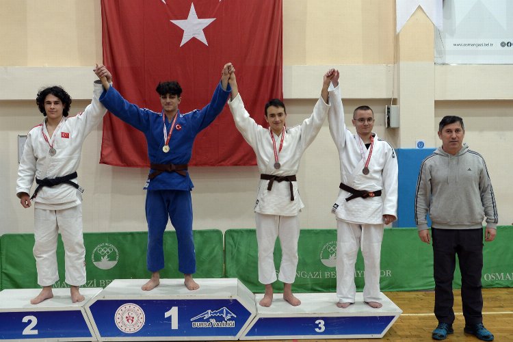 Bursa Osmangazili Judocular madalyaya doymuyor 