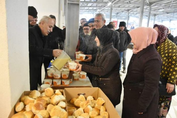 Bursa Yenişehir'de Kapalı Pazar Yeri hizmete girdi