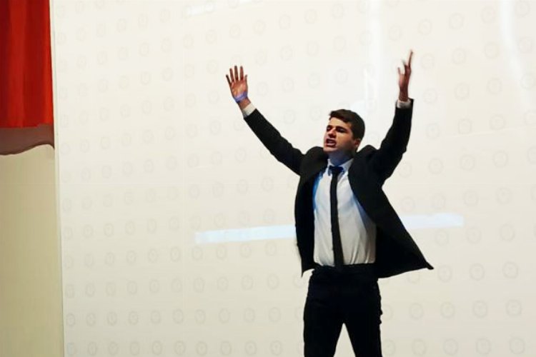 Bursa Yenişehir'de 'Milli Marşı' güzel okumak için yarıştılar