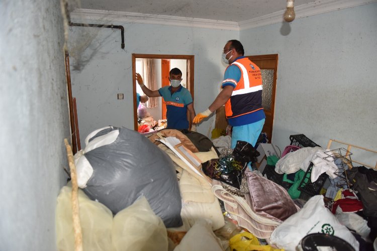 Bursa Yıldırım Belediyesi'nden 'çöp' ev mesaisi 