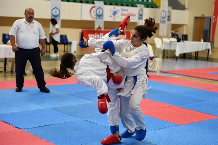 Bursa Yıldırım'da 15 Temmuz'a özel karate