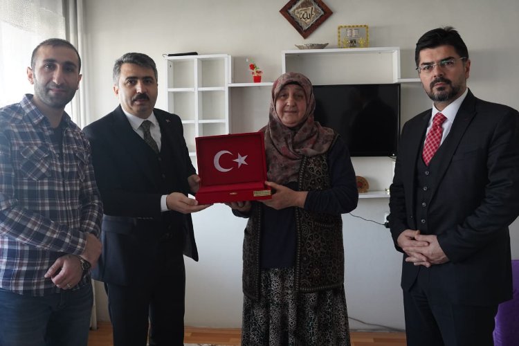 Bursa Yıldırım'da şehit annesine ziyaret 