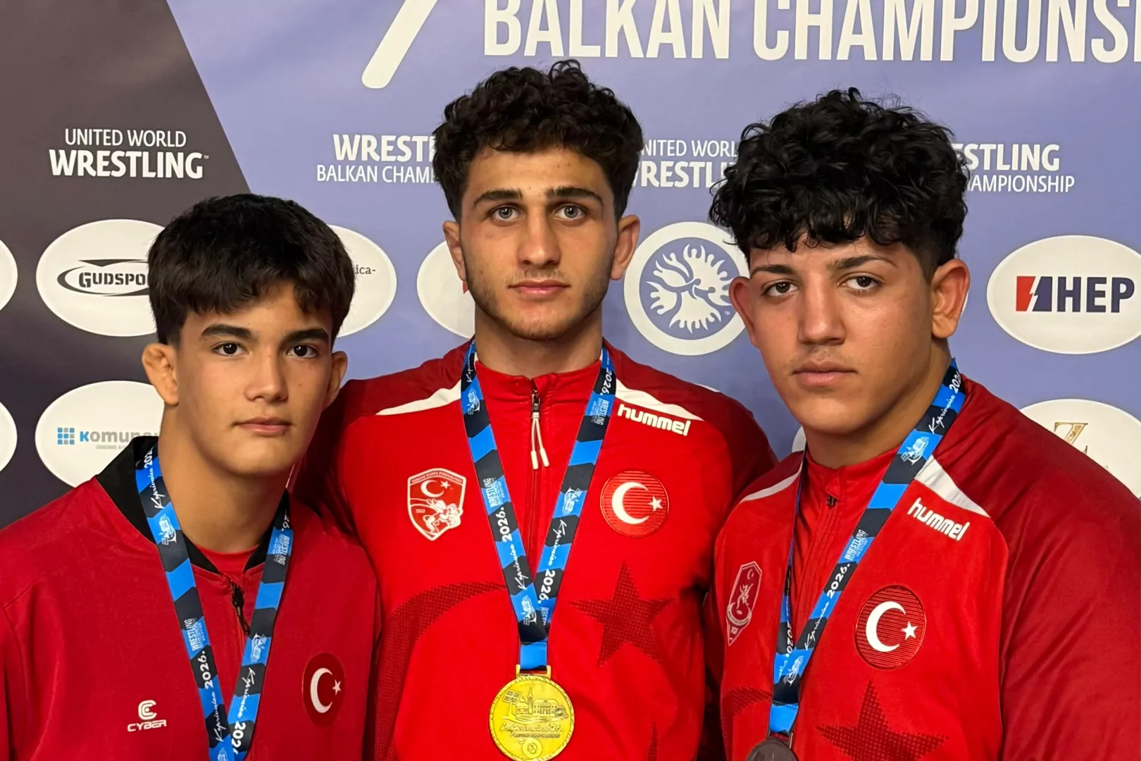 Bursalı güreşçiler Hırvatistan'dan 3 madalyayla döndü