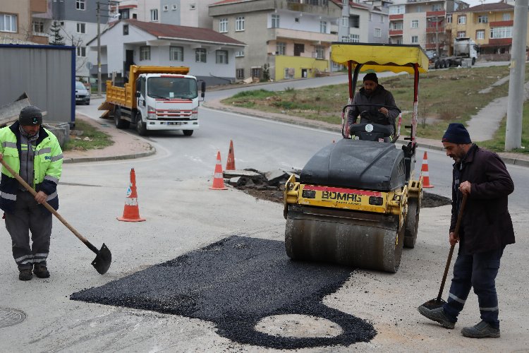 Çayırova'da asfalt yama seferberliği