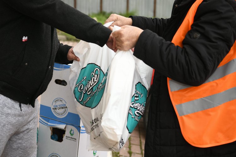 Çayırova'da depremzede ailelere destek sürüyor