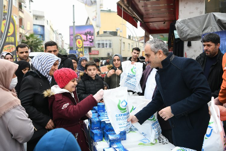 Çayırova'da vatandaşlara kandil simidi