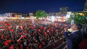 CHP, AKP’nin Kalelerini Tek Tek düşürüyor. Esenler Bu Daha Başlangıç Dedi