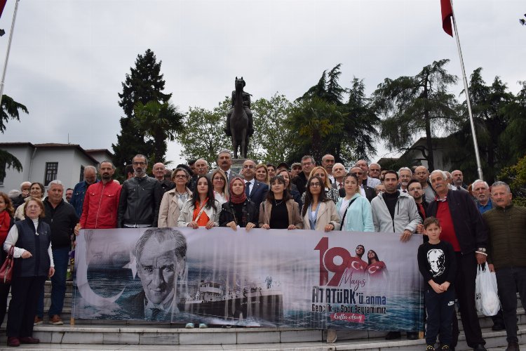 CHP Bursa'dan 19 Mayıs töreni