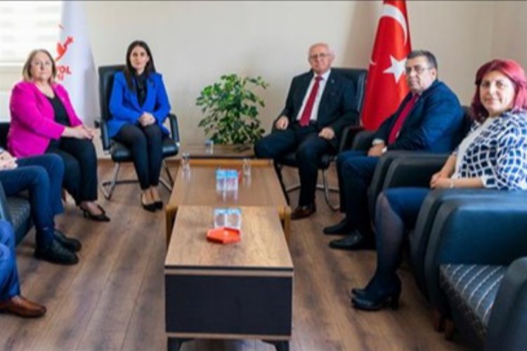 CHP'den 8 partiye bayram ziyareti