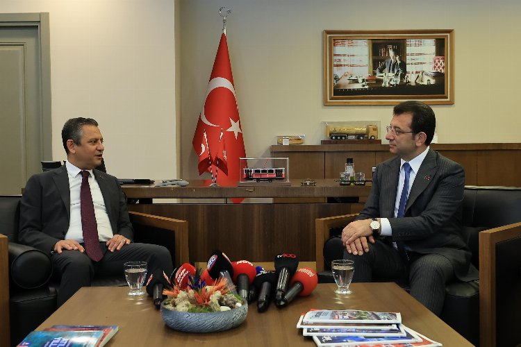 CHP Genel Başkanı Özel’den İmamoğlu’na tebrik ziyareti