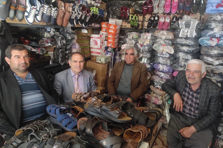 CHP'li Geloğlu, esnaf ziyareti yapıp esnafın sorunlarını dinledi