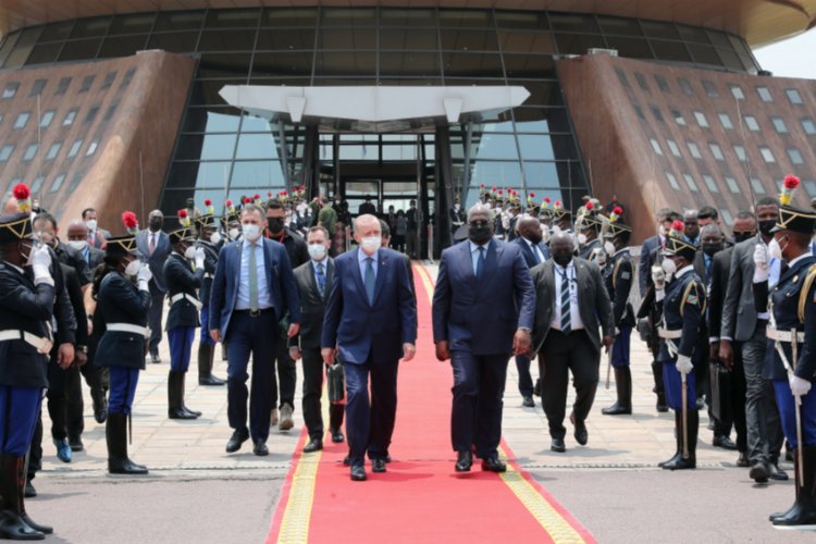 Cumhurbaşkanı Erdoğan Senegal'e geçti