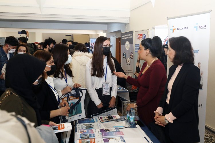 DEÜ'De gençlere kariyer fırsatları 