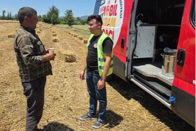 Denizli'de tarlalara soğuk su ve limonata desteği