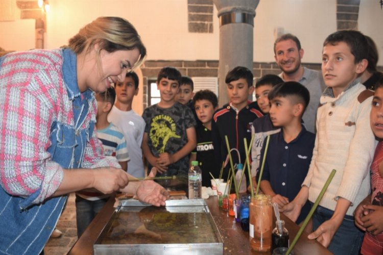 Diyarbakır'ın Bilgievi'nden Ebru Atölyesi'ne gezi