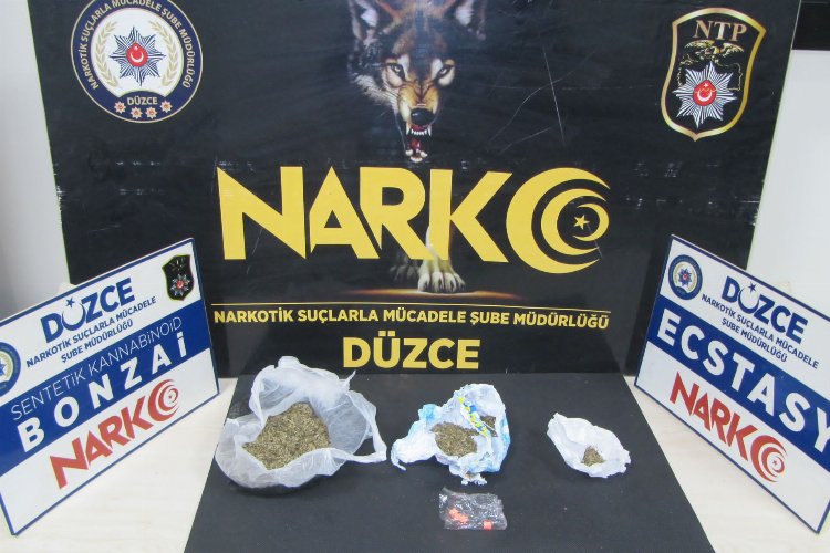 Düzce'de 3 uyuşturucu taciri yakalandı
