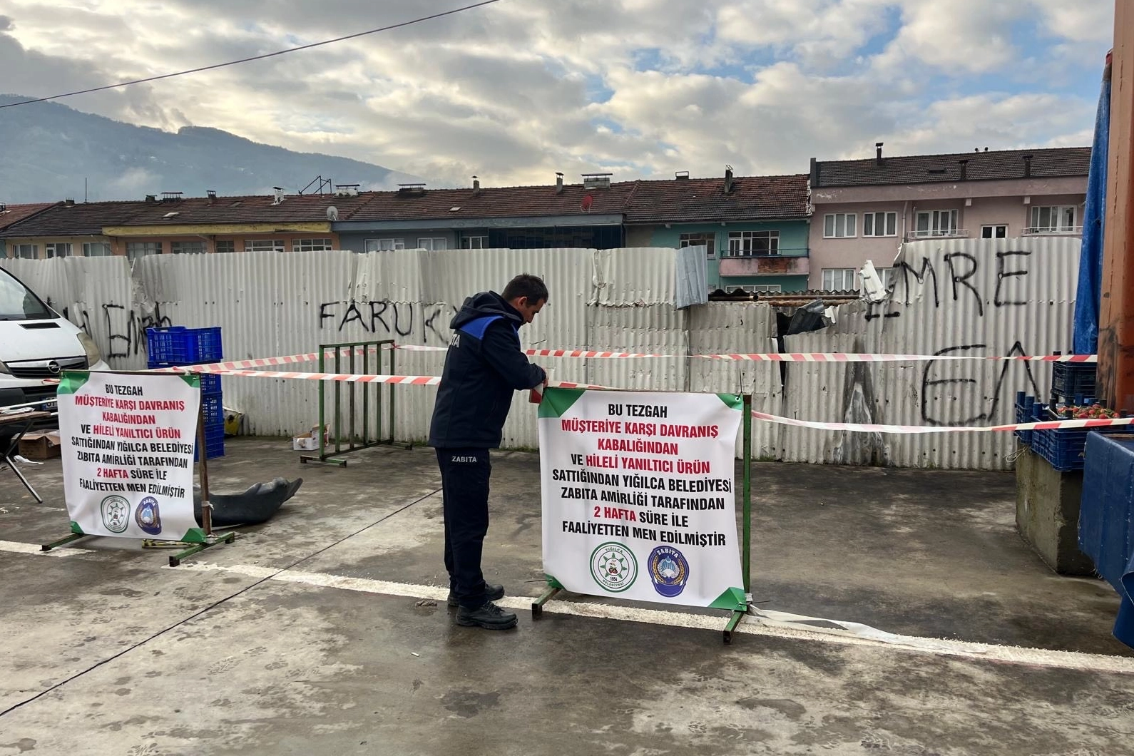 Düzce Yığılca'da pazarcı esnafına faaliyetten men cezası