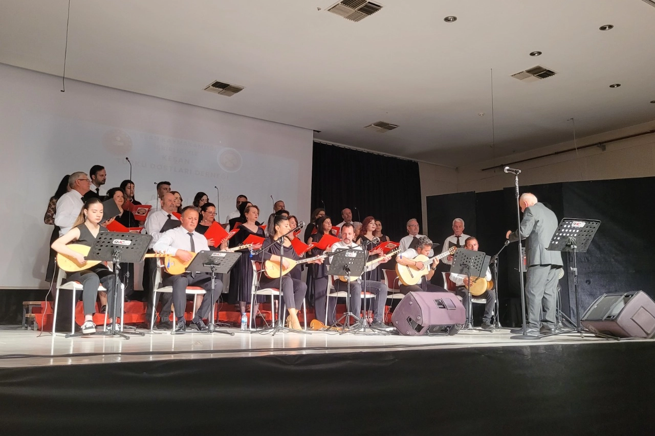 Edirne Keşan’da türkü gecesi büyük beğeni topladı