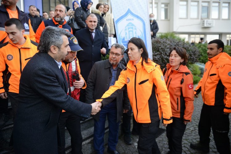 Enkazlarda umut olan kahramanlar Bursa Yıldırım'a döndü